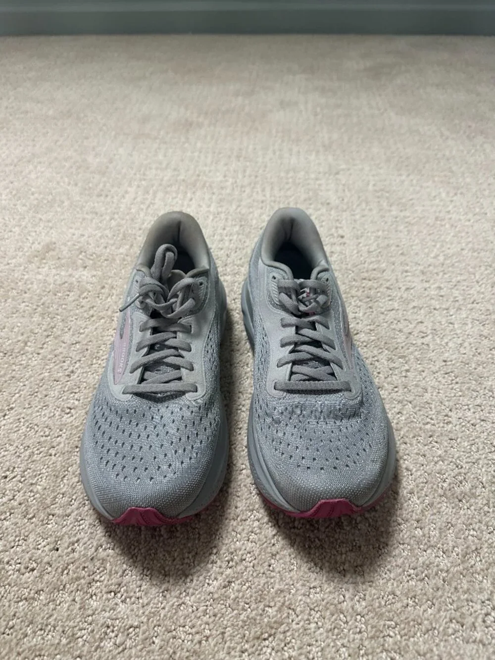 Brooks Adrenaline GTS Women’s 9 Gray Pink Running Shoes